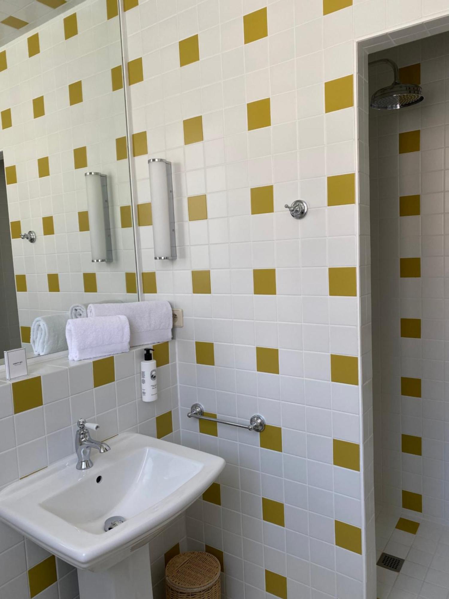 Hotel Lilou Hyères Zewnętrze zdjęcie